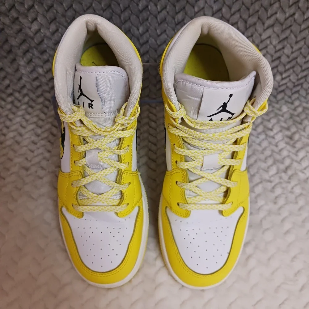 Air Jordan 1 Retro Mid SE GS Dynamic Yellow Floral Rose Patch Shoes Size 4.5Y